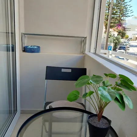 Downtown Apartment *